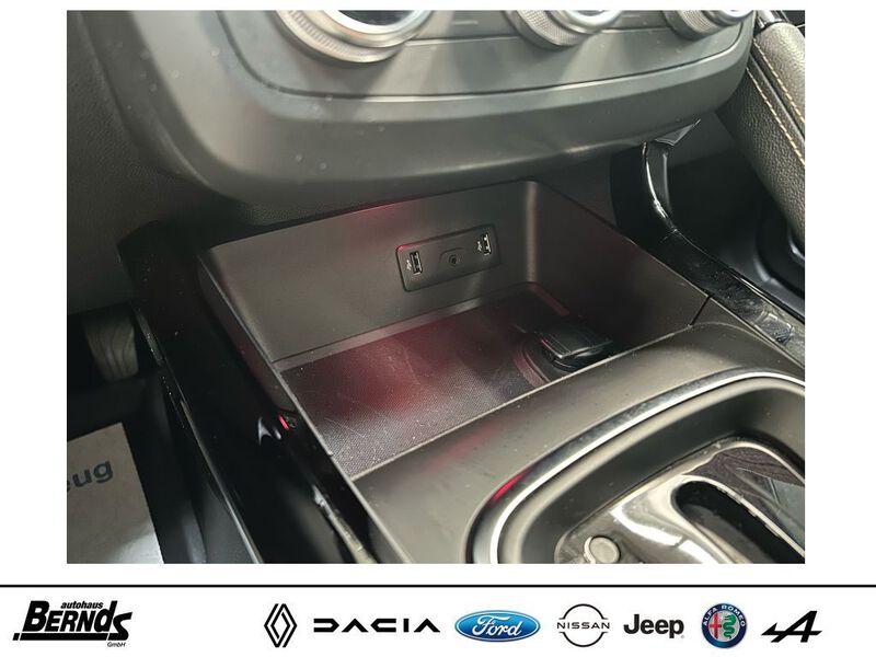 Fahrzeugabbildung Kadjar  TCe 160 EDC GPF Bild 190 von 422