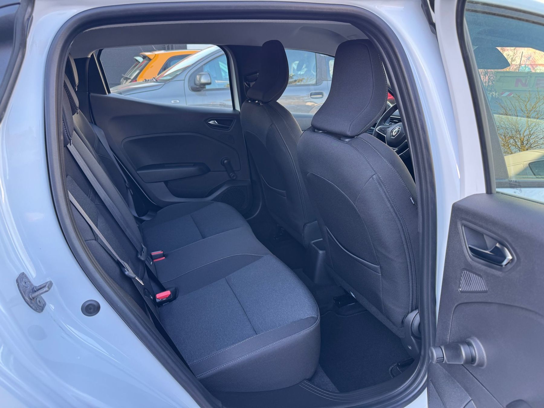 Renault Clio – Bild 10