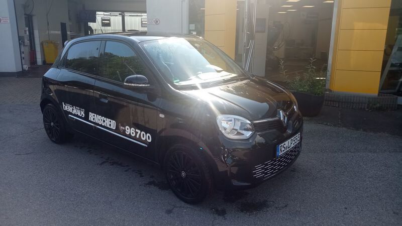 Fahrzeugabbildung Twingo Electric URBAN NIGHT Bild 2 von 11