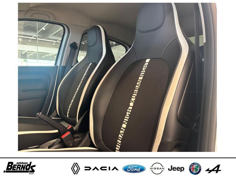 Fahrzeugabbildung Twingo SCe 65 Start & Stop 45kw/65PS Bild 300 von 424