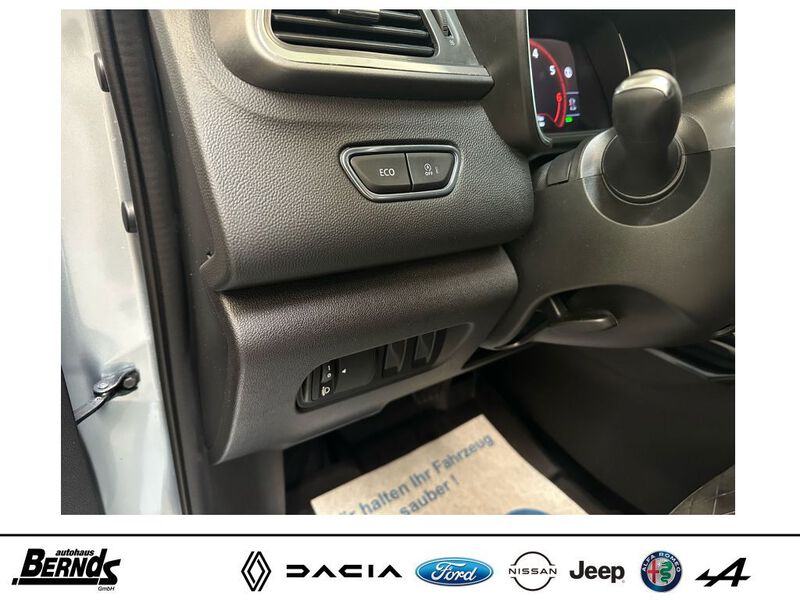 Fahrzeugabbildung Kadjar  TCe 160 EDC GPF Bild 130 von 422