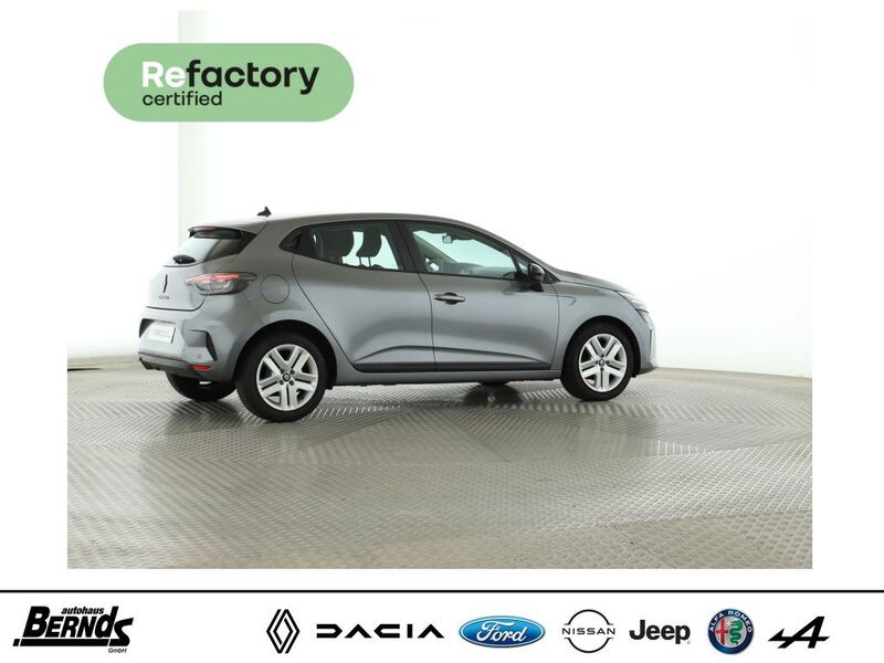 Fahrzeugabbildung Clio SCe 65 49kW/67PS Bild 401 von 424