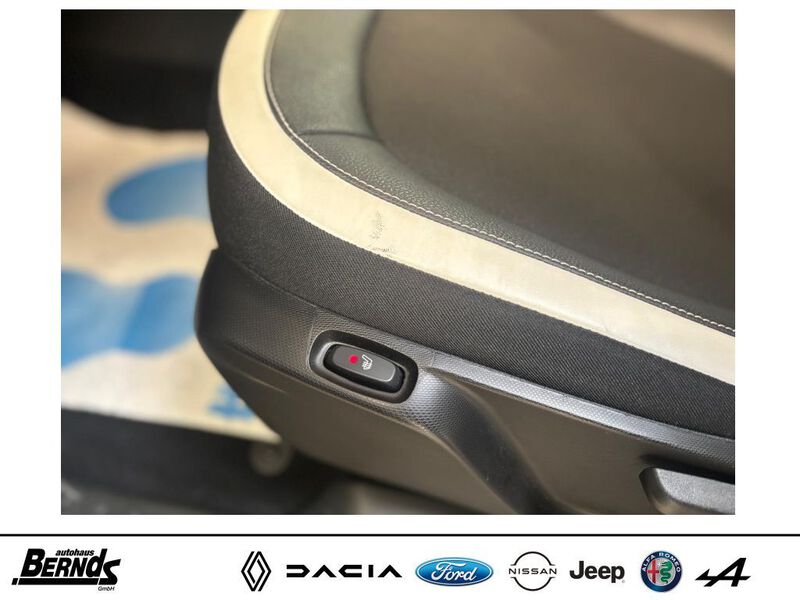 Fahrzeugabbildung Twingo SCe 65 Start & Stop 45kw/65PS Bild 95 von 424