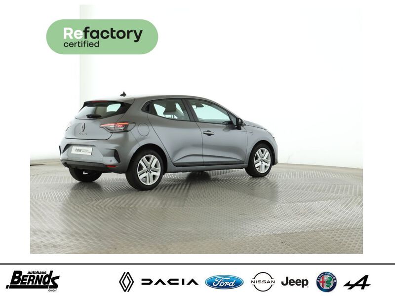 Fahrzeugabbildung Clio SCe 65 49kW/67PS Bild 286 von 424