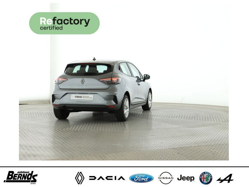 Fahrzeugabbildung Clio SCe 65 49kW/67PS Bild 421 von 424