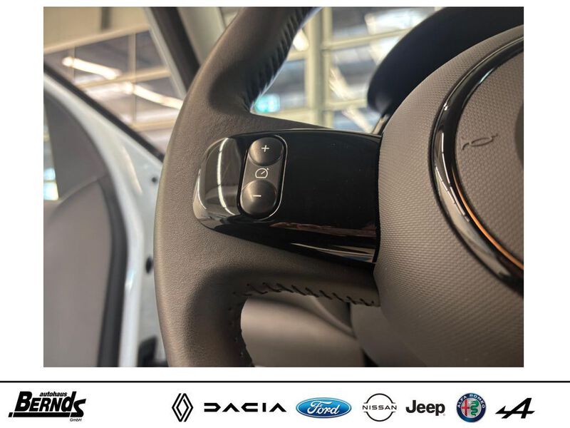 Fahrzeugabbildung Twingo SCe 65 Start & Stop 45kw/65PS Bild 318 von 424