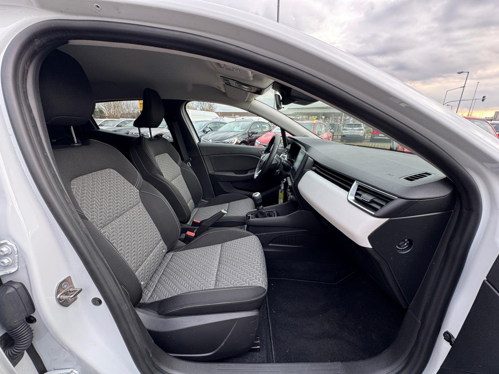 Renault Clio – Bild 9