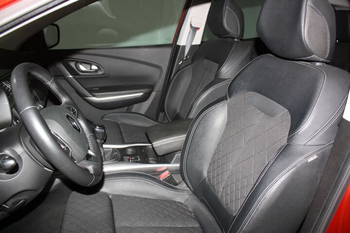 Inside Kadjar  ROJO DESEO