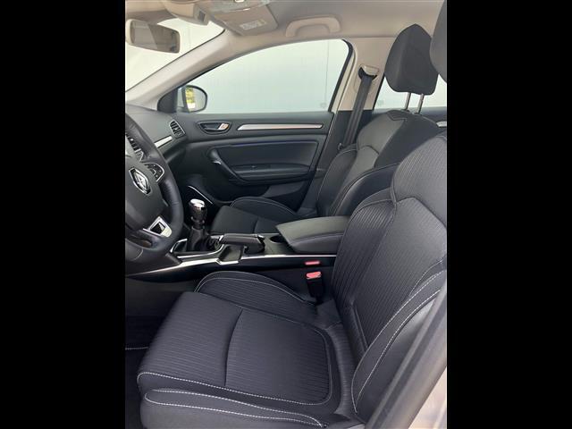 RENAULT Megane 00636436_VO38013498