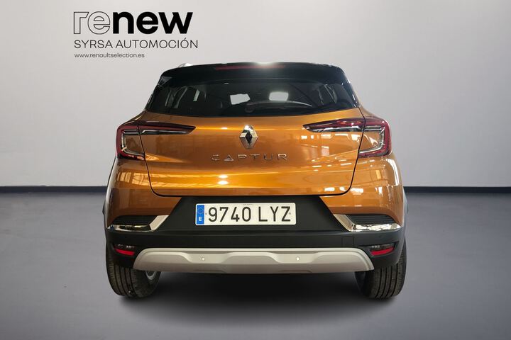 Outside Captur  Naranja