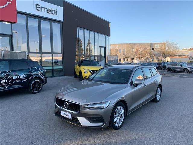 VOLVO V60 II 2019 02614153_VO38013041