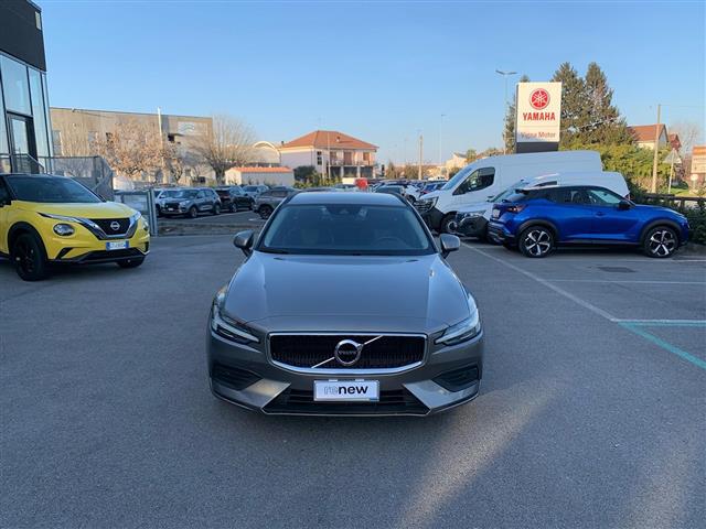 VOLVO V60 II 2019 02614153_VO38013041