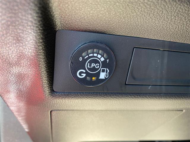 RENAULT Captur 02640974_VO38043366