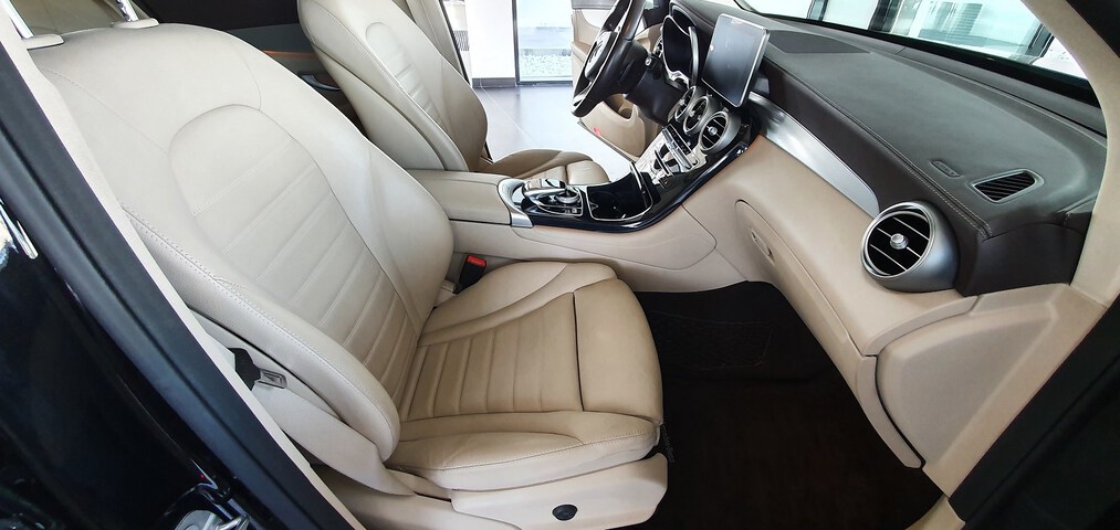 Inside Clase GLC X253 Diesel  Negro Obsidiana