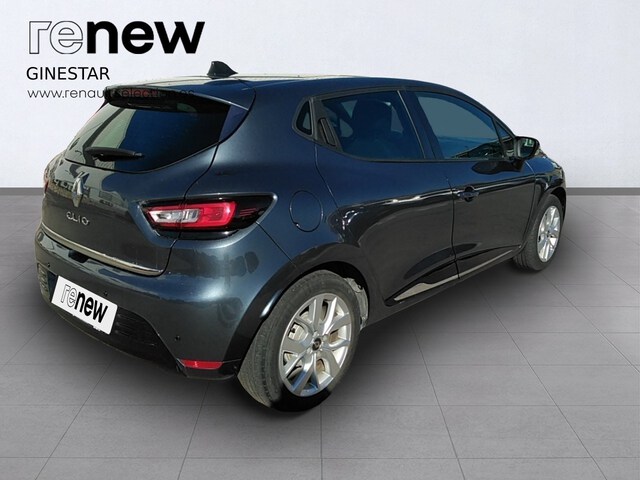 Outside Clio  Gris Titanium