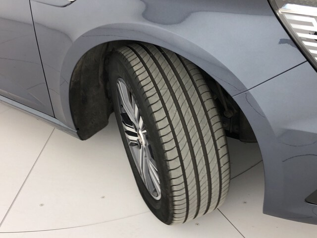 Outside Mégane Sport Tourer Diesel  Gris