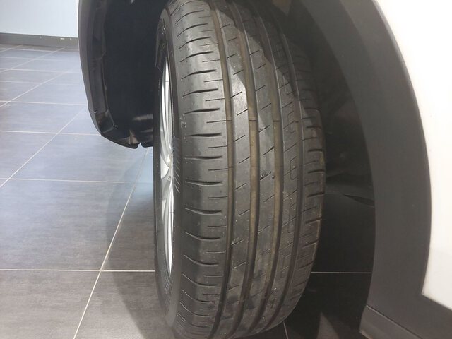 Outside Arona Diesel  Blanco
