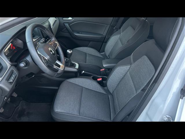 RENAULT Captur 03448860_VO38013139