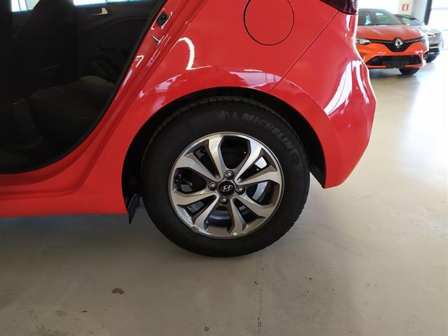 HYUNDAI i20 00008226_VO38013330