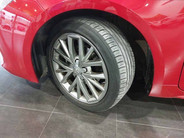 Outside Corolla Híbrido  Rojo Emoción