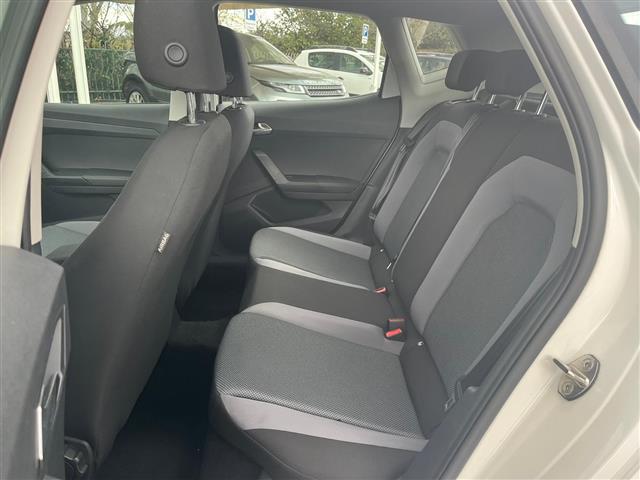 SEAT Arona 2017 02641207_VO38043366