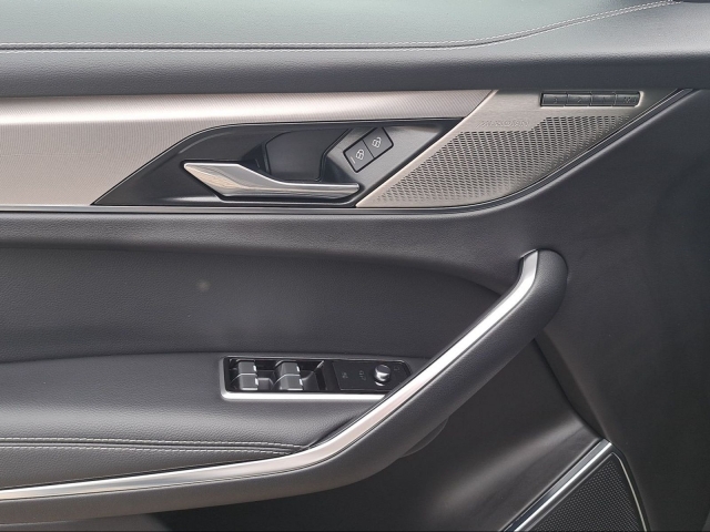 Außenausstattung F-Pace Eiger Grey Metallic grau