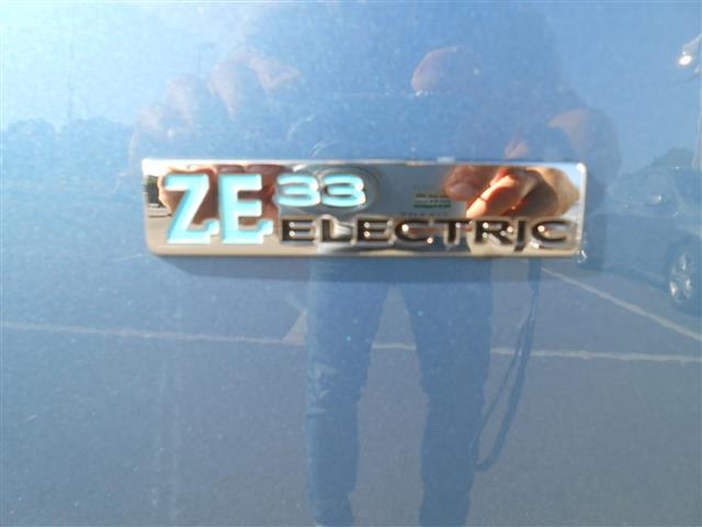 RENAULT Kangoo Z.E. 2017  13 00042990_VO38013018