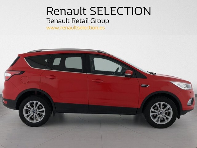 Outside Kuga  Rojo Race