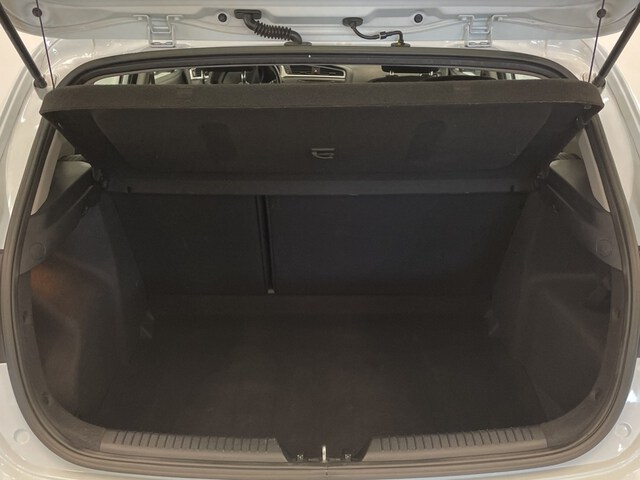 Inside Cee'd Diesel  Cassa White
