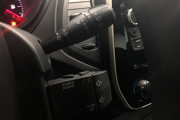 Inside Captur  Blanco Marfil