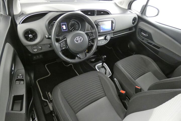 Inside Yaris Híbrido  Blanco Classic