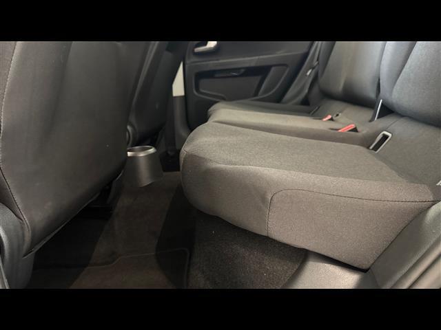 VOLKSWAGEN up  5p 2017 04998197_VO38013058