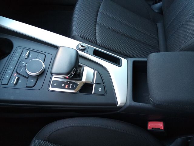 Inside A4 Avant Diesel  Negro Mitos metaliza