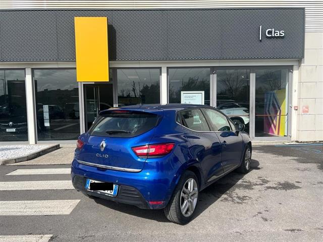 RENAULT Clio 05879927_VO38013080