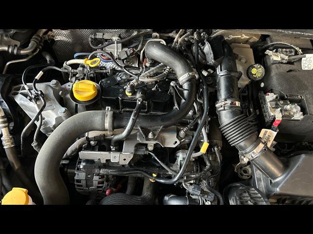 RENAULT Clio 00894551_VO38013074