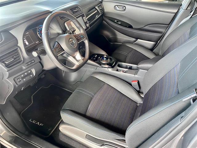 NISSAN Leaf 00784459_VO38013074