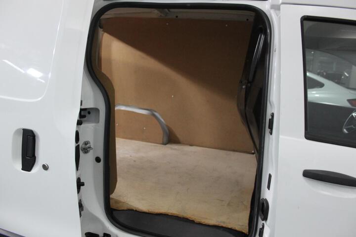 Inside Dokker Combi Diesel  BLANCO GLACIAR