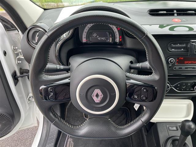 RENAULT Twingo 00384162_VO38023217