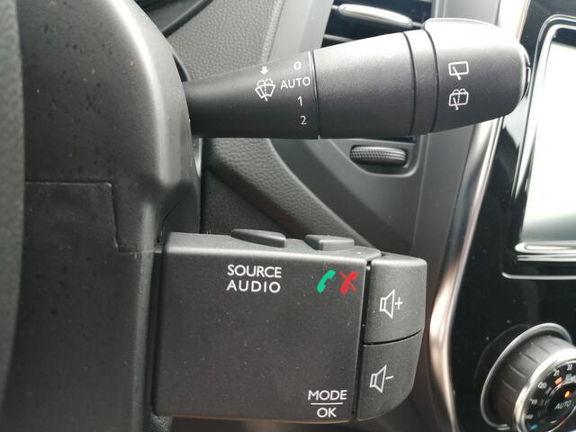 Inside Captur  Naranja Atakama