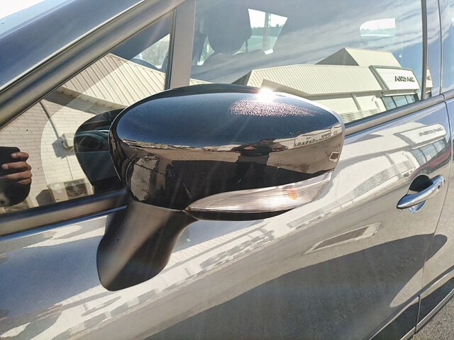 Inside Clio  Gris Titanium
