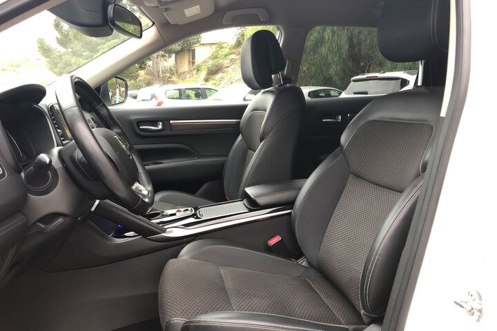 Inside Koleos Diesel  Blanco Artic