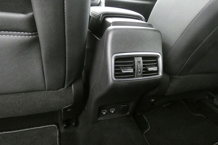 Inside Kadjar  Azul Cosmos