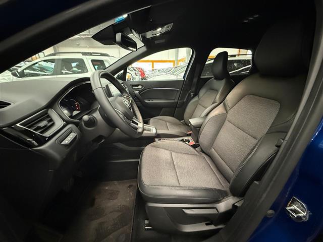 RENAULT Captur 00015741_VO38023184