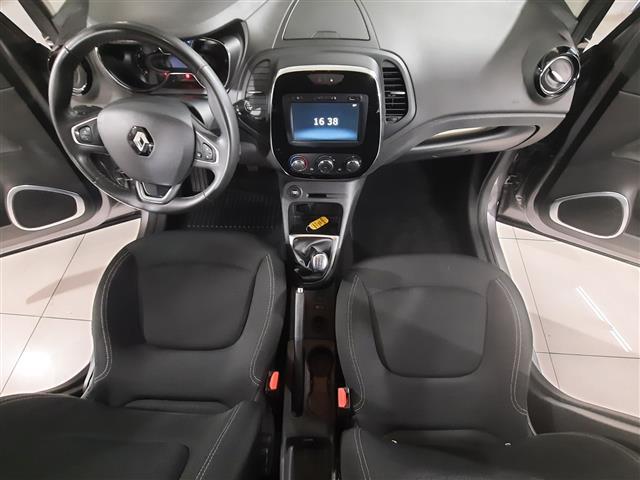 RENAULT Captur 00013020_VO38013022