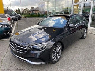 Mercedes-Benz - E 200