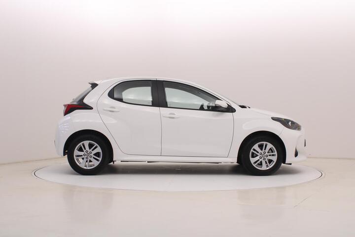 Outside Yaris  Blanco