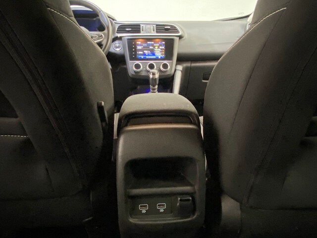 Inside Kadjar Diesel  Azul Rayo