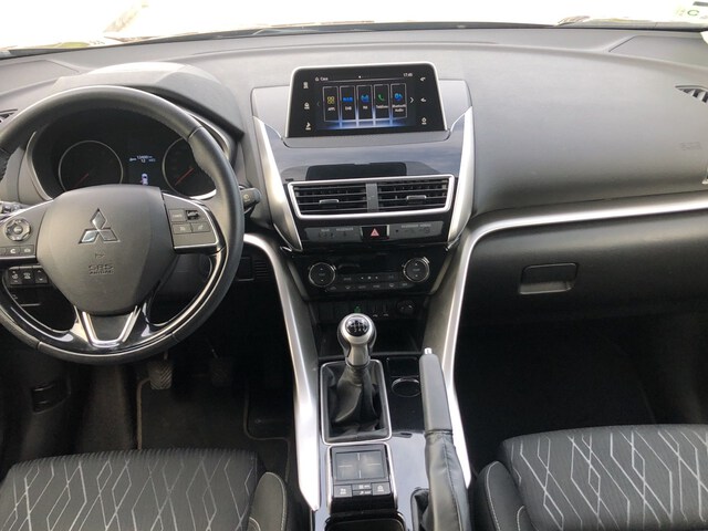 Inside Eclipse Cross  Marron
