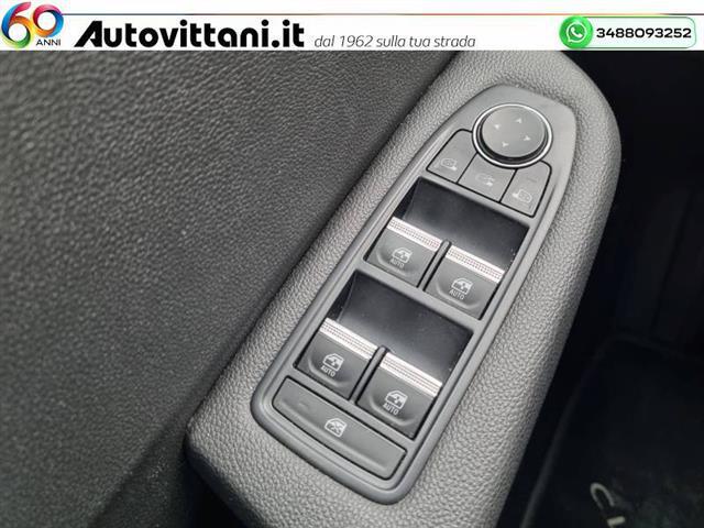 RENAULT Clio V 2019 00957434_VO38023207