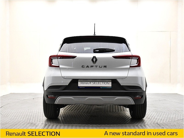 Exterior Captur  White